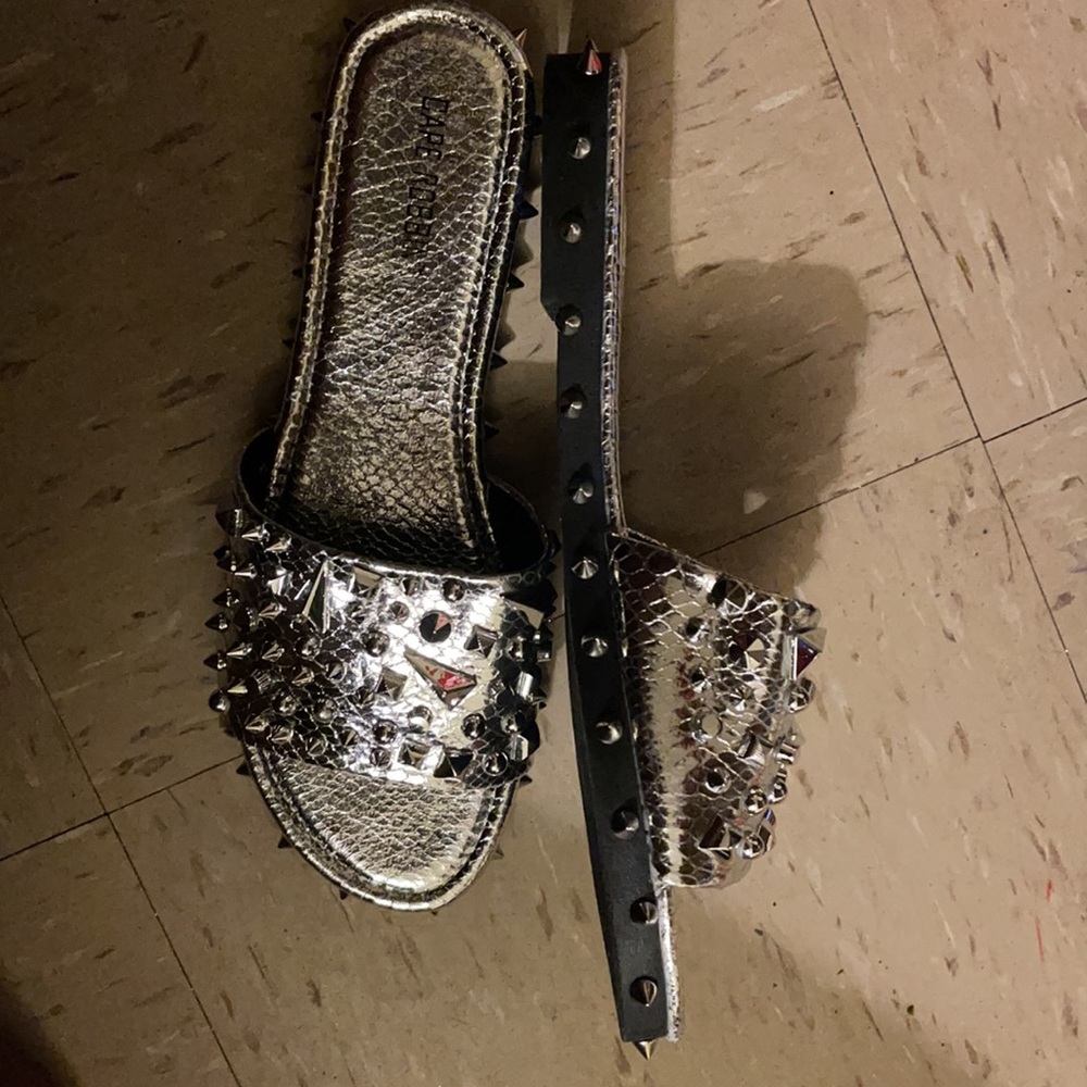 Silver spiked slides - Picture 2 of 2